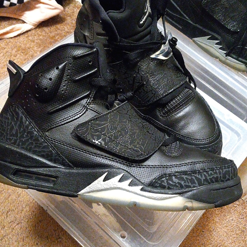 Jordan son of Mars metallics size 10 no og box